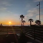 Conti 36 Terrazza Sul Mare 2lettini E Ombrellone アパート Porto SantʼElpidio
