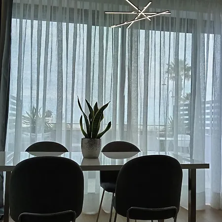 Conti 36 Terrazza Sul Mare-free Parking *