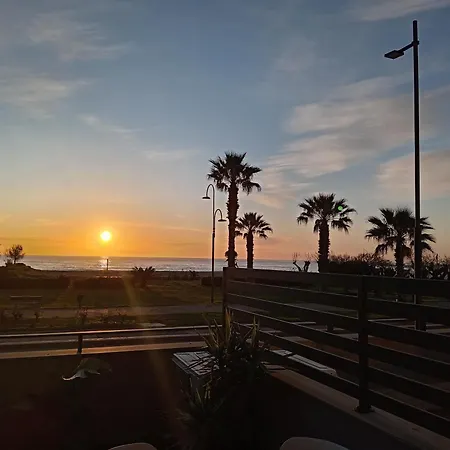 Conti 36 Terrazza Sul Mare Apartmán Porto SantʼElpidio