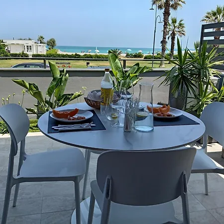 Conti 36 Terrazza Sul Mare 2lettini E Ombrellone * Porto SantʼElpidio