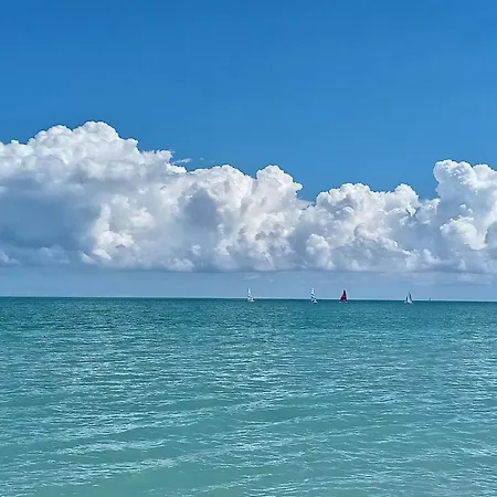 Conti 36 Terrazza Sul Mare 2lettini E Ombrellone דירה