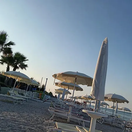 דירה Conti 36 Terrazza Sul Mare 2lettini E Ombrellone *